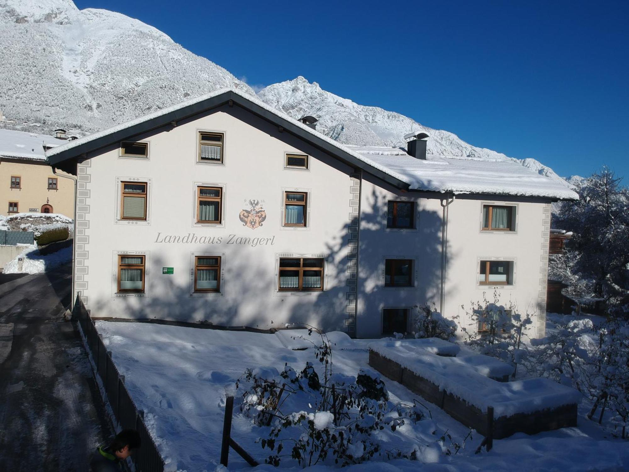 Landhaus Zangerl - Kobelerhof Landeck Εξωτερικό φωτογραφία
